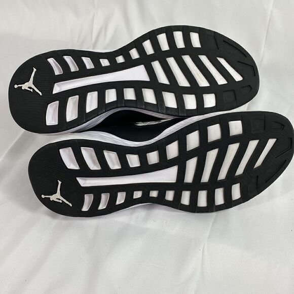 Nike Air Jordan Formula 23 “White Black” size 8.5 - Picture 6 of 9